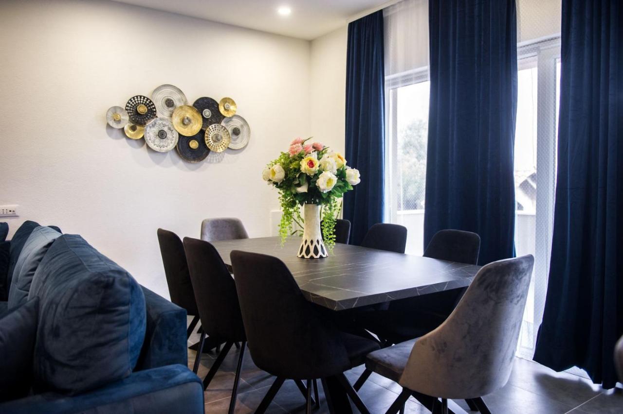 Apartment Lux Elba Kastela