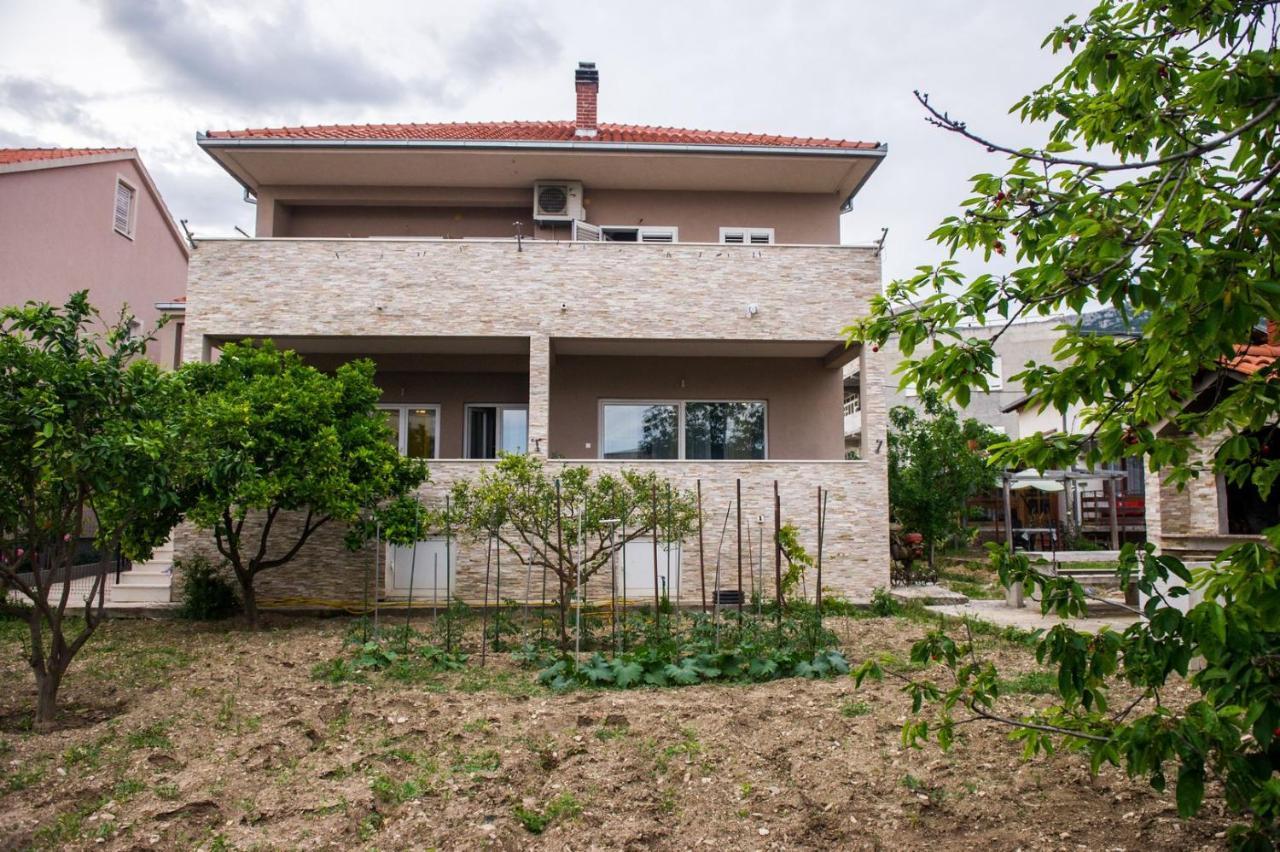 Lux Elba Kastela