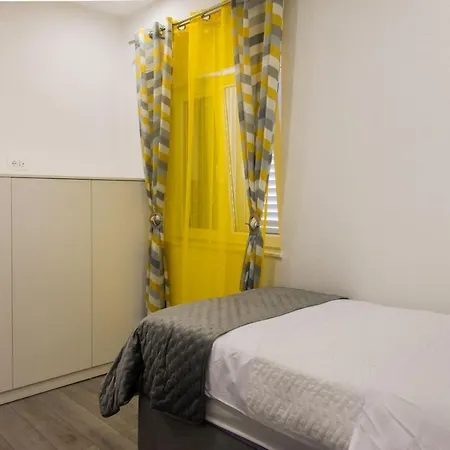 Apartment Lux Elba Kastela Exterior photo